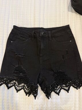 Black Lace-Hem Distressed Women's Shorts